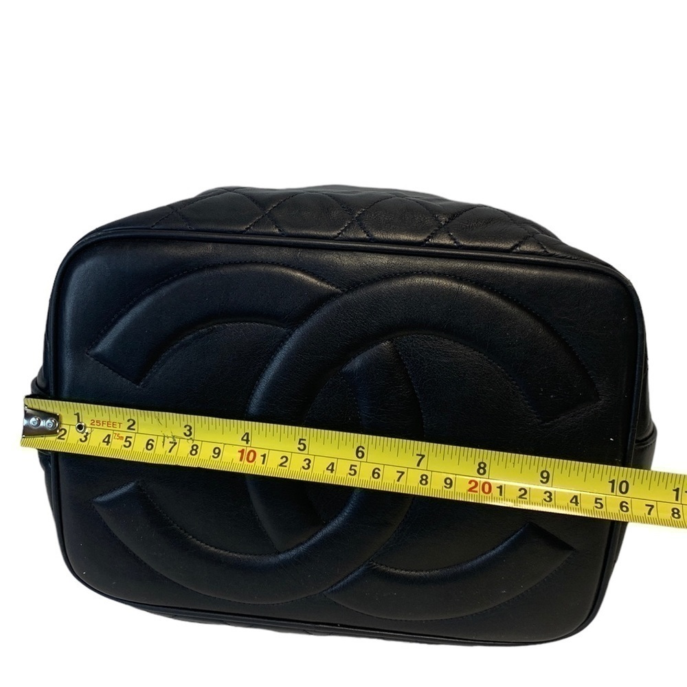 VINTAGE Chanel Bucket Bag - Picture 16 of 16